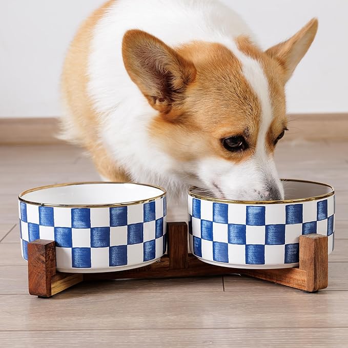 Ceramic Dog Bowls for Medium Dogs, 3.5 Cups Checkered Dog Food and Water Bowl with Acacia Wood Stand, Non-Slip Anti-Tip Elevated Feeding Station, Pink and White