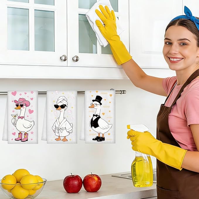WADORN 4Pcs Funny Goose Kitchen Hand Towels, Cute Goose Kitchen Dish Tea Towels 24 x 16 Inch Soft Microfiber Absorbent Home Bathroom Decorative Gifts for Farm Animal Gifts Bird Lovers Housewarming