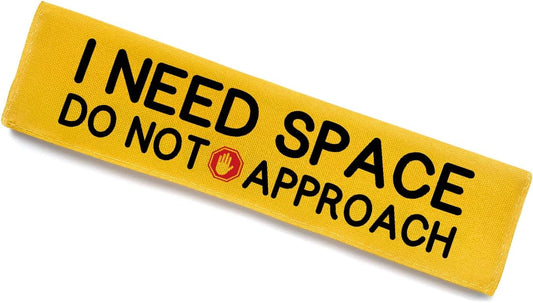 I Need Space Do Not Pet Dog Leash Wrap - Funny Yellow Alert Velcro Sleeve, Do Not Pet Velcro Patch, Dog Owner Birthday Gift for Nervous Dogs