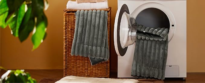 SWZEC Vermeira Self Warming Pet Mat