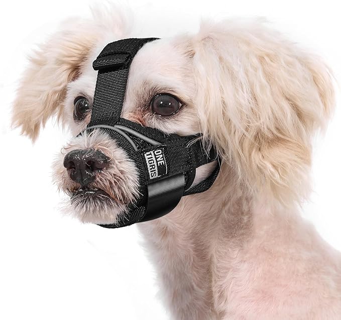 OneTigris Short Snout Dog Muzzle, Small Muzzle for Chihuahua Shih Tzu American Bully Boxer Puppy, Soft Fabric Muzzles for Grooming Vet Visits, Prevent Biting Chewing Fighting(M)