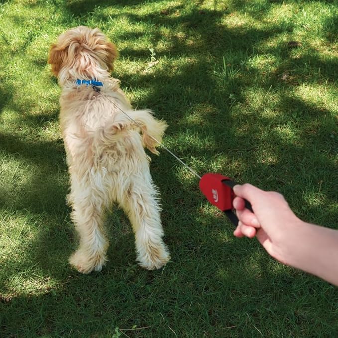 Nite Ize RadDog Retractable Pocket Leash - Durable & Comfortable - Compact Retractable Leash for Dog Walking - Portable & Sturdy for Everyday Use - Red, Small
