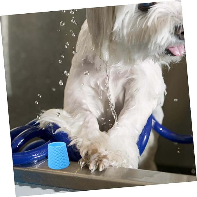 POPETPOP 1Pcs Pet Outdoor Cleaning Shower Head Portable Dog Shower Sprayer Attachment Silicone Material for Bathing for Outdoor Use and Travel Convenience