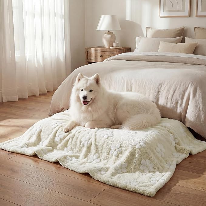Horaldaily Pets Flannel Blanket, Beige Flowers 3D Textured Soft Fuzzy Fluffy Plush Cozy Fleece Premium Blankets for Dog Cat Puppy Kitten Couch Protection, 30x40