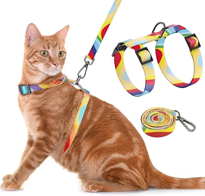 Seyezo Cat Harness and Leash Set, Adjustable Kitten Harness Escape Proof Cats Harness, Soft Lightweight Walking Travel Pet Harness, Cute Kitty Harness Leash Set for Small Medium Cats, Yellowstone Park